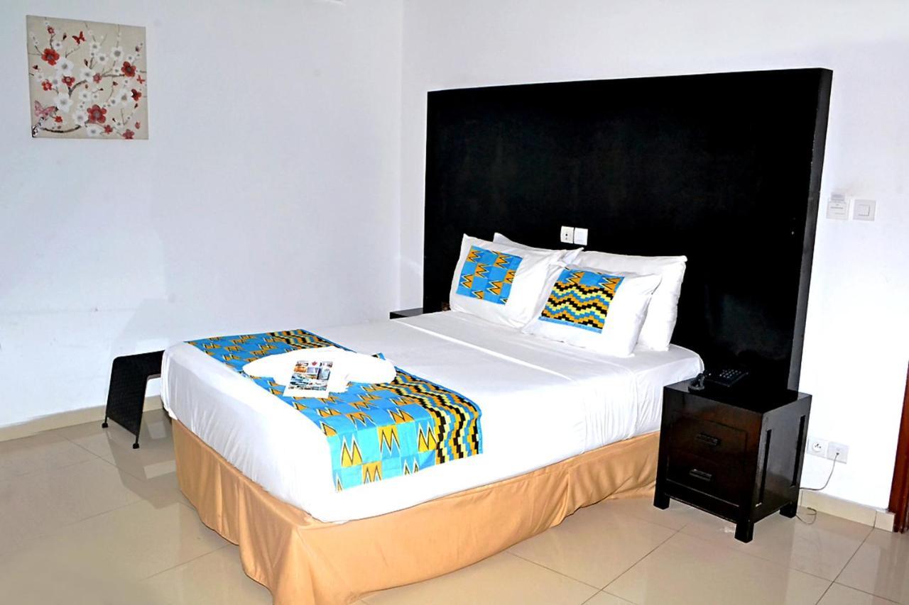 Hotel Bkbg Lome Exterior photo