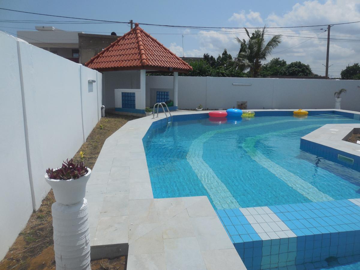 Hotel Bkbg Lome Exterior photo