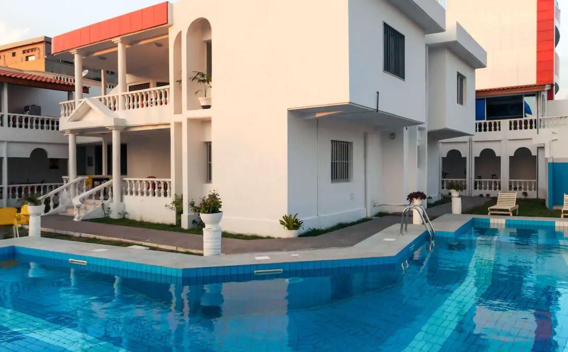 Hotel Bkbg Lome Exterior photo